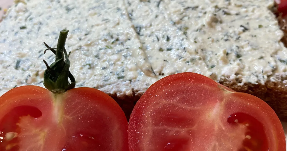 kapros-juhtúrós szendvicskrém